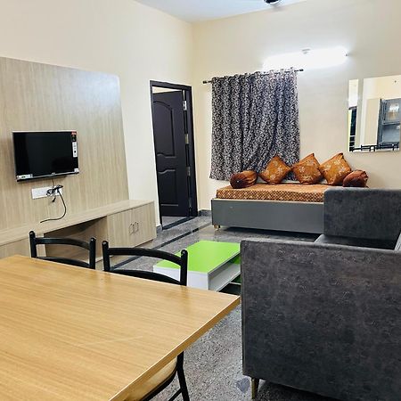 Y Stay Homestay تيروباتي المظهر الخارجي الصورة
